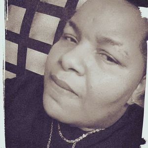 Meet your Posher, Tee